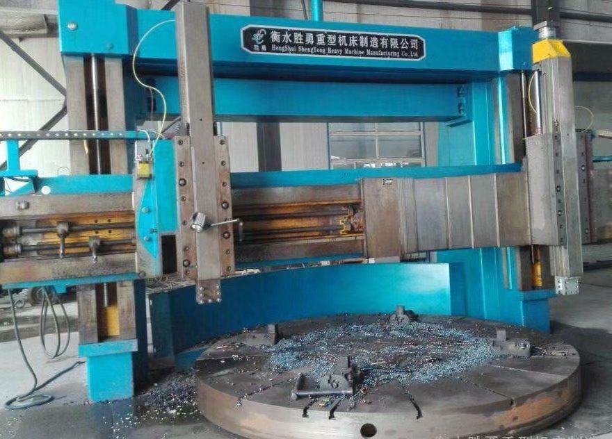 鑄造現(xiàn)場(chǎng)及精密設(shè)備加工展示 (8)